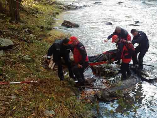 Foto operatiune salvare raul Lapus (c) Salvamont Baia Mare